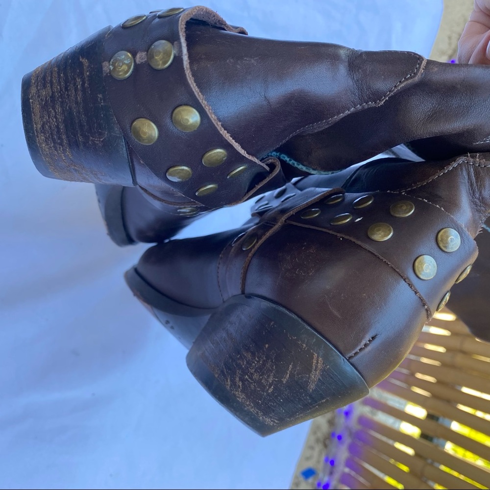 SOLD vintage Brown Cowboy Boots - Picture 5 of 9